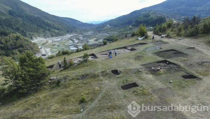 Kahin Tepe kazısında, Akeramik Neolitik döneme ait eserler bulundu 