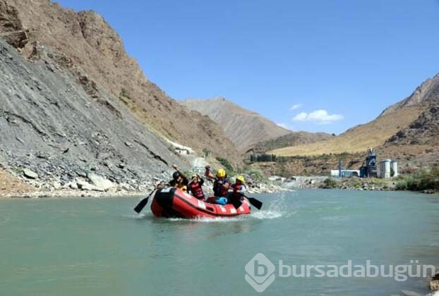 Zap Vadisi'nde 'rafting spor merkezi'