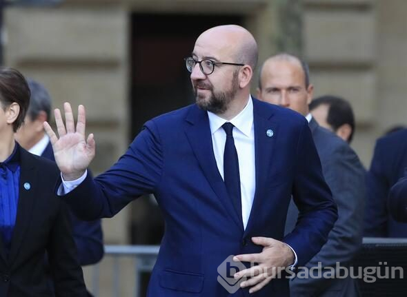Fransa eski Cumhurbaşkanı Jacques Chirac son yolculuğuna uğurlanıyor