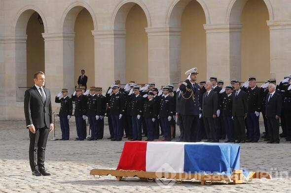 Fransa eski Cumhurbaşkanı Jacques Chirac son yolculuğuna uğurlanıyor