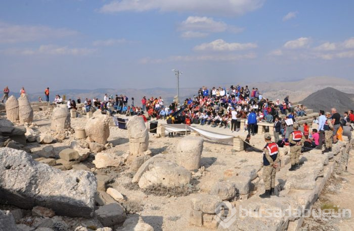 Nemrut dağının zirvesinde "Çocuk Felcine Son" dediler