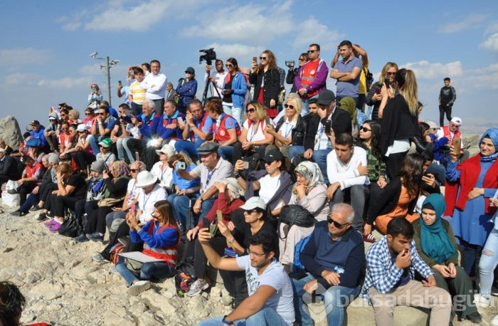Nemrut dağının zirvesinde "Çocuk Felcine Son" dediler