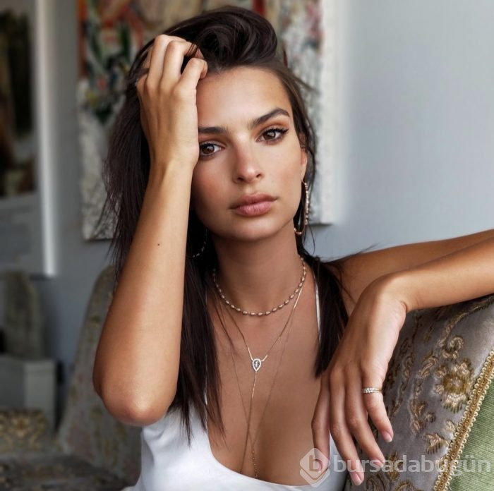 Tanıtım yüzü olduğu bikini markasını işte böyle tanıttı!
