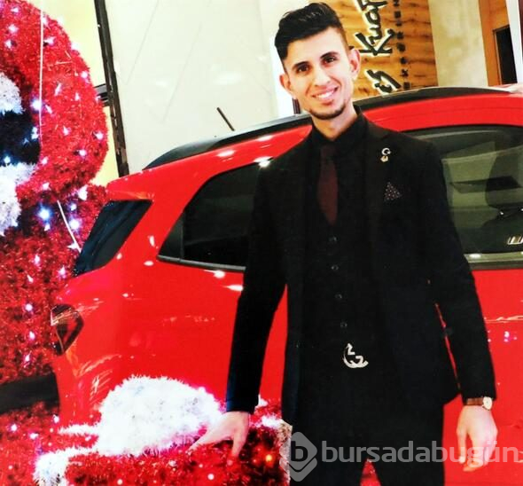 En acı tesadüf durağa çarpması sonucu hayatını kaybetti!