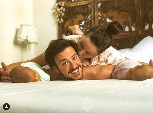 Anne karnından sonsuza kadar el ele