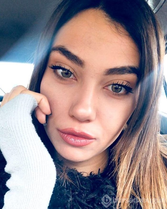 Kırgın Çiçekler'in Meral'i, Instagram'ı yıktı geçti!