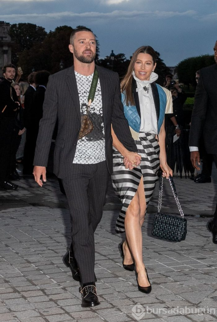Gazeteci, şarkıcı Justin Timberlake'i defile öncesinde taciz etti
