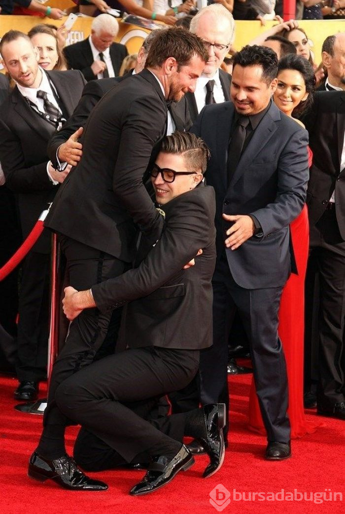 Gazeteci, şarkıcı Justin Timberlake'i defile öncesinde taciz etti