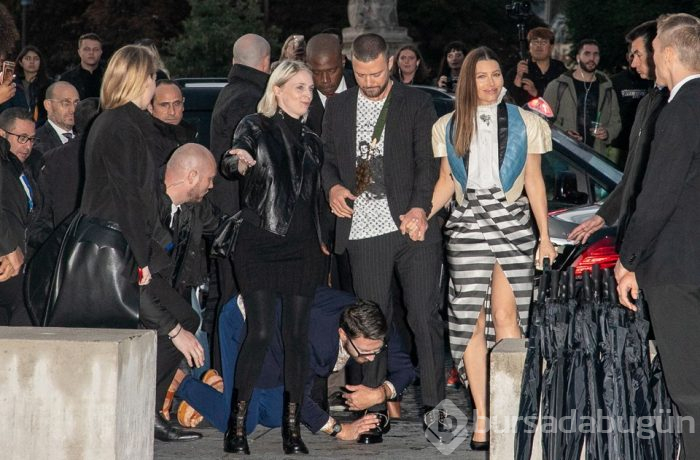 Gazeteci, şarkıcı Justin Timberlake'i defile öncesinde taciz etti