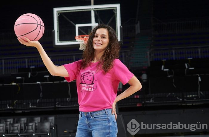 Pembe top havalanıyor!