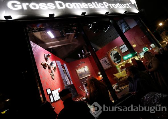 Sokak sanatçısı Banksy Londra'da dükkan açtı