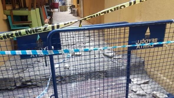 Taksim'de binada çökme riski!