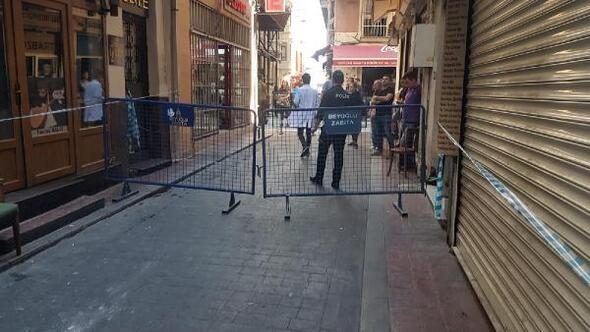 Taksim'de binada çökme riski!