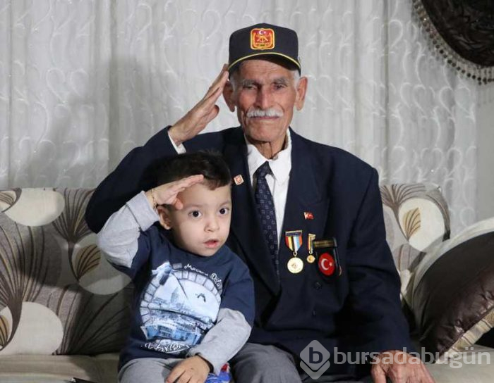 Türk gazi, Güney Kore'de 69 yıl önce çekilen fotoğrafını görünce şaşkına döndü!