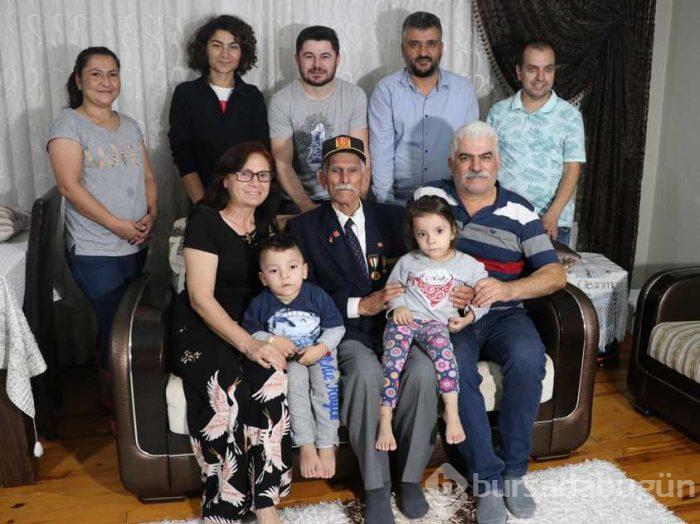 Türk gazi, Güney Kore'de 69 yıl önce çekilen fotoğrafını görünce şaşkına döndü!