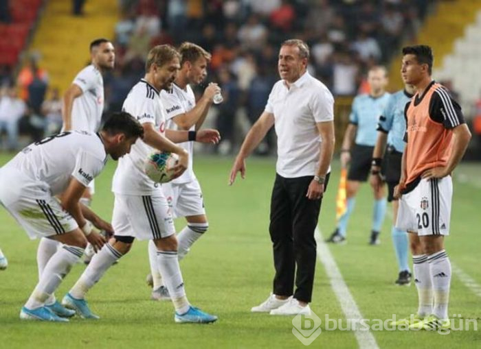 Beşiktaş'ta ayrılık! Sular durulmuyor 
