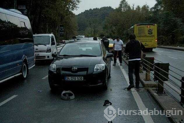 Sarıyer'de yağış nedeniyle kayganlaşan yolda zincirleme kaza!