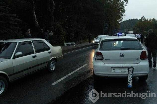 Sarıyer'de yağış nedeniyle kayganlaşan yolda zincirleme kaza!