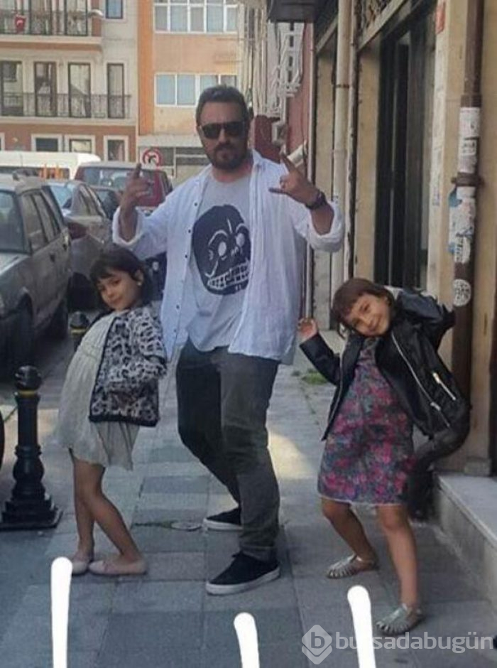 Onur Saylak eski eşi Tuba Büyüküstün'ü silmedi