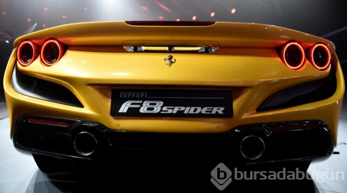 Ferrari, yeni modelini gün ışığına çıkardı