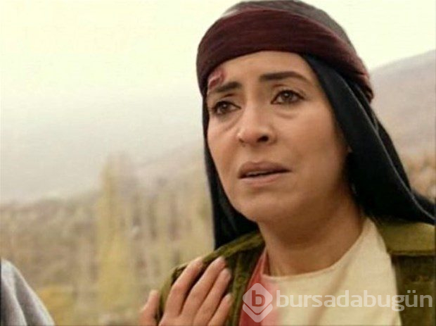 Akın Akınözü'nün annesi de ünlüymüş!