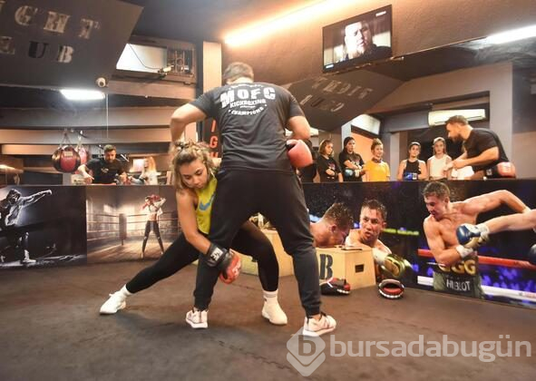 Genç kadınlar, dövüş sporlarına yöneldi