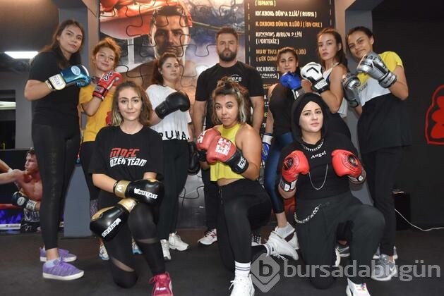 Genç kadınlar, dövüş sporlarına yöneldi