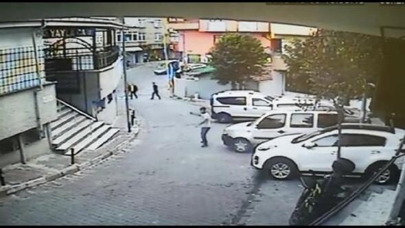 Sokak ortasında çevredeki çocuklara rağmen silahlı çatışma