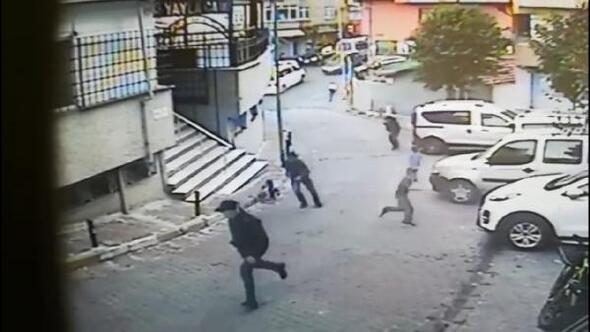 Sokak ortasında çevredeki çocuklara rağmen silahlı çatışma