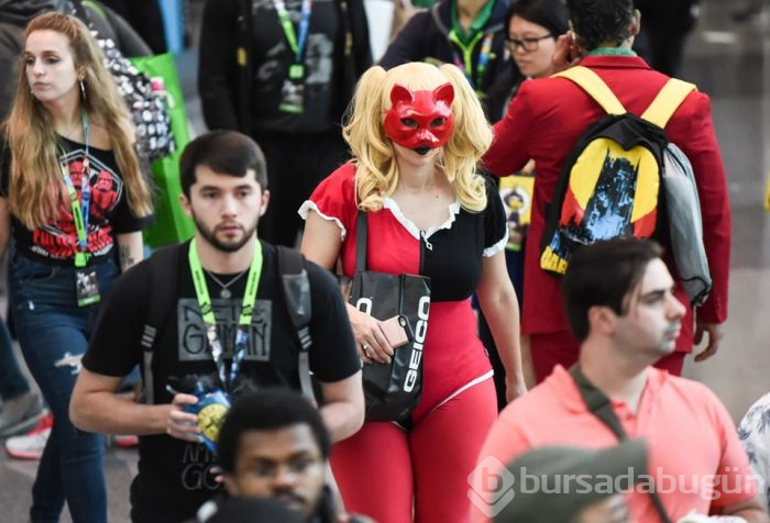 Comic Con'a katılanlar, kostüm ve makyajlarıyla dikkat çekti