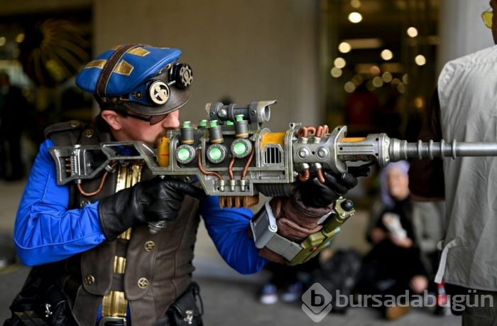 Comic Con'a katılanlar, kostüm ve makyajlarıyla dikkat çekti