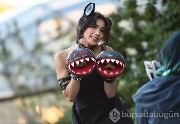 Comic Con'a katılanlar, kostüm ve makyajlarıyla dikkat çekti