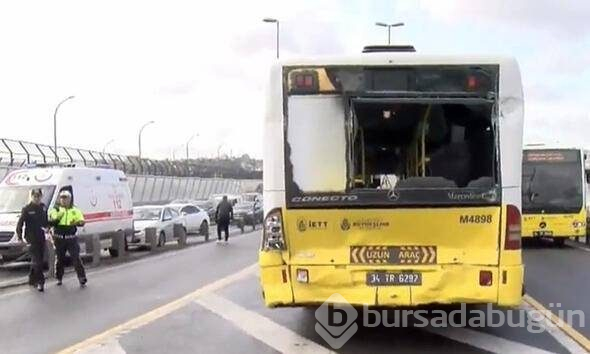 İki metrobüs kafa kafaya çarpıştı!