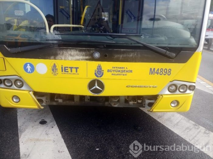 İki metrobüs kafa kafaya çarpıştı!