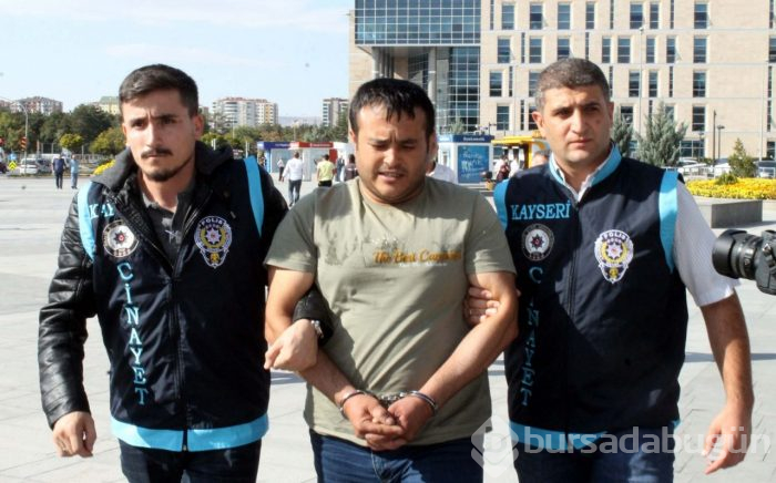 Otobüs durağında dehşet saçtı!