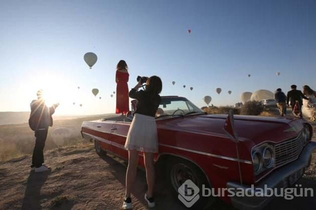 Kapadokya'da balonlar 437 bin kişiyi uçurdu