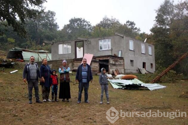 Hortumda 12 ev hasar gördü