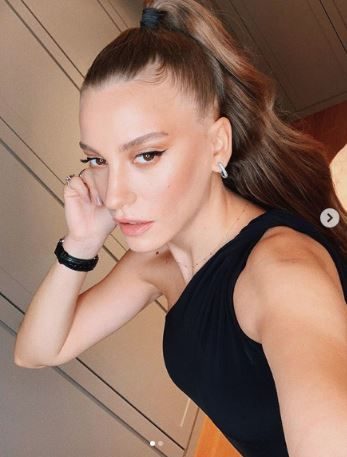 Serenay Sarıkaya hayranlarına kötü haberi verdi!