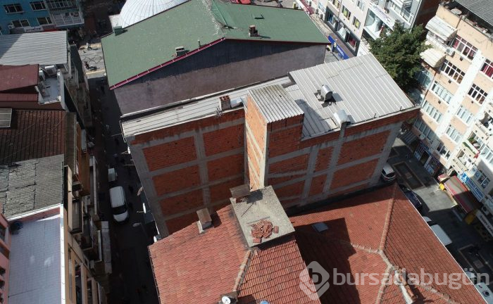 Mimarisi ile görenleri hem şaşırtan hem de korkutan ilginç bina