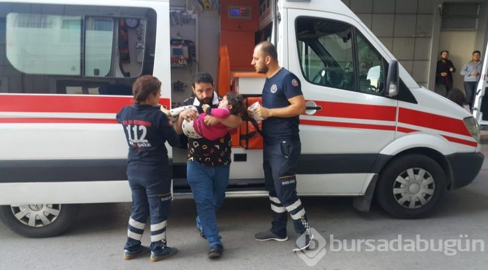 Bursalı Havvanur yapıştırıcıyı makyaj malzemesi sandı!