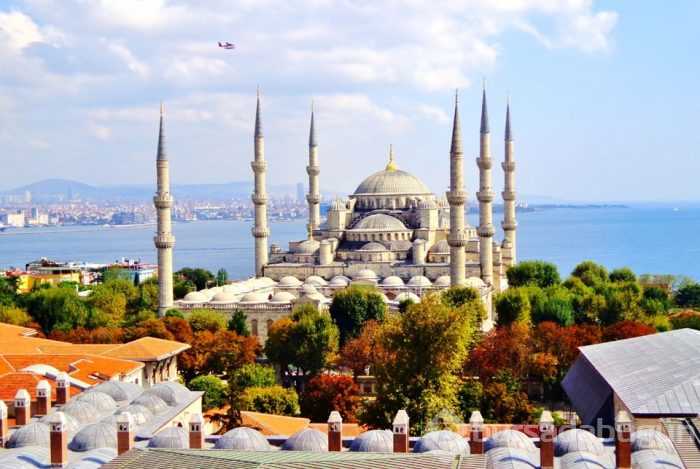 Batılı turistlerin İstanbul'a ilgisi artıyor