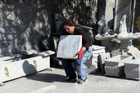 "Baba mesleği yok olmasın" diyerek kendisi yapmaya başladı