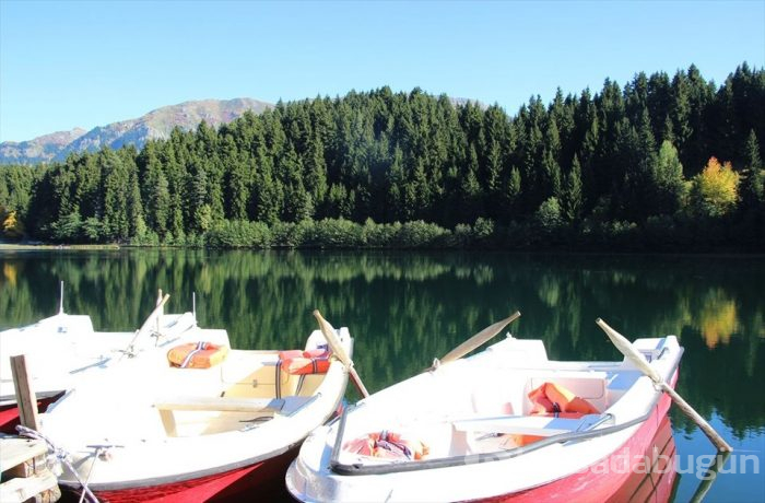 Artvin'in sakin şehri sonbaharda bir başka güzel