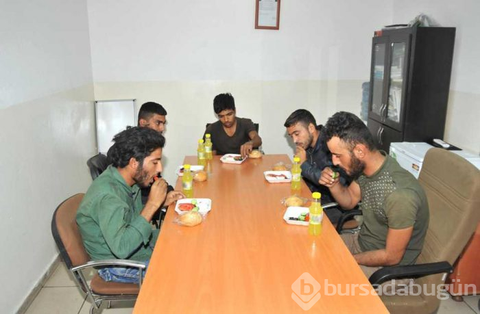 Barış Pınarı Harekatı'nda teslim olan YPG/PKK'lı teröristler bakın kim!