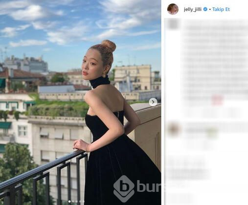 Ünlü şarkıcı evinde ölü bulundu
