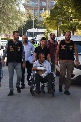 Eski eşine satırla saldıran cani adliyede!