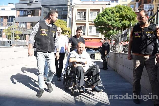 Eski eşine satırla saldıran cani adliyede!