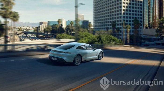 Uygun fiyatlı Porsche Taycan 4S EV tanıtıldı!