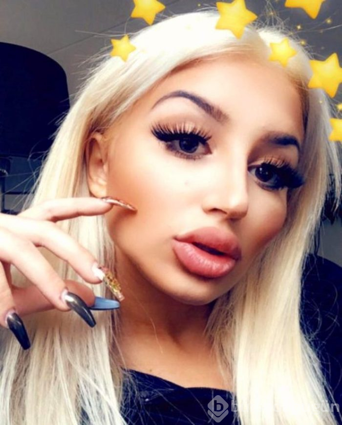 Her şey Barbie'ye benzemek için!