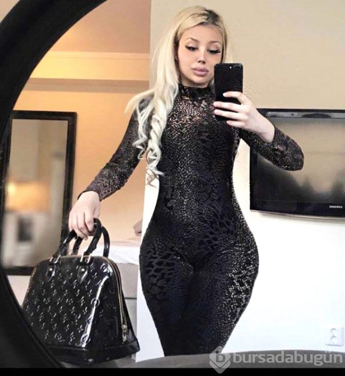 Her şey Barbie'ye benzemek için!